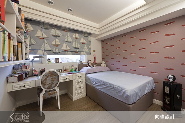 本案為一棟30年的老宅，設計師在滿足女屋主對於新古典